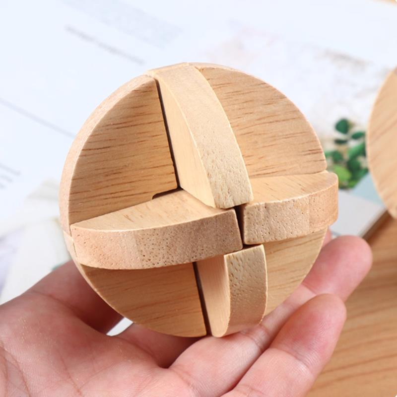 Classic Lu Ban ball Wooden Bra - Game Educational For Kids Free recension och pris